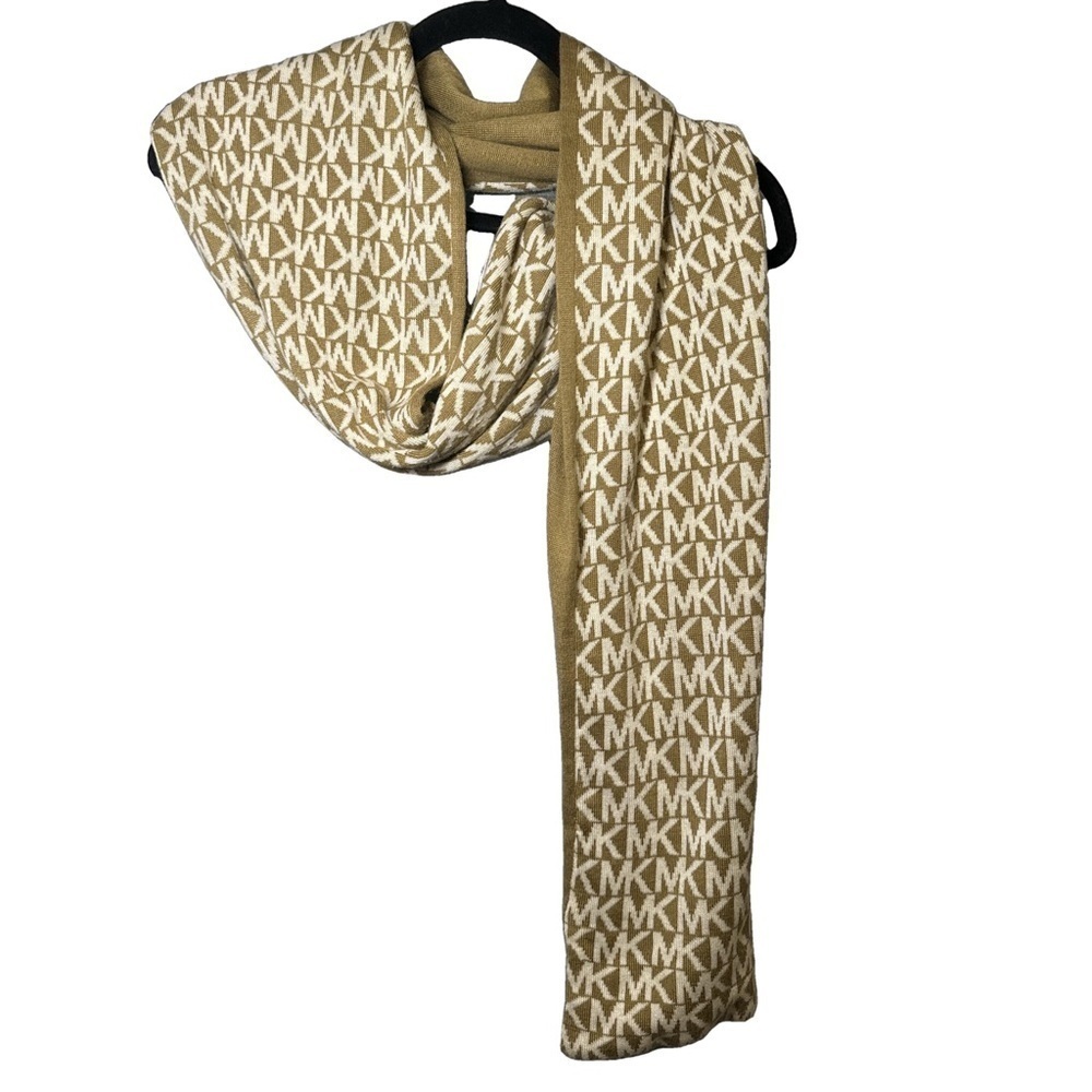 MICHAEL KORS Tan and White Reversible 64” Length Scarf